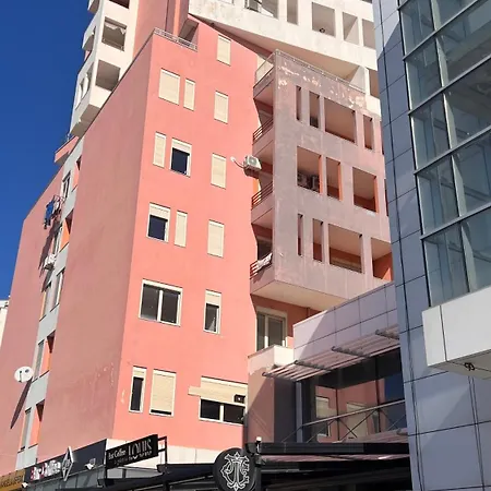 Ludmila * Durrës